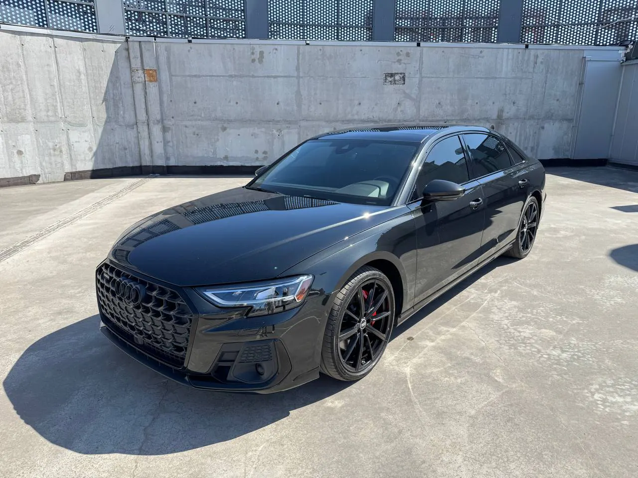 Audi A8 L 2022 из парка аренды KTRANS