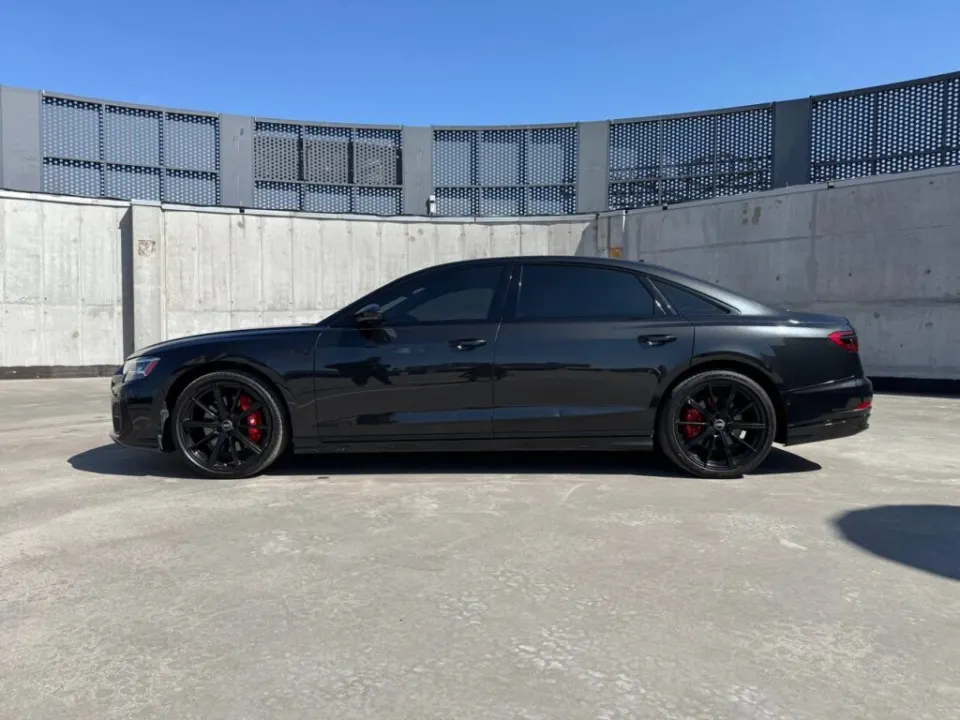Audi A8 L 2022 из парка аренды KTRANS