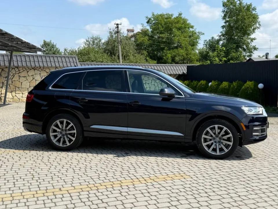Audi Q7 Quattro 2017 из парка аренды KTRANS