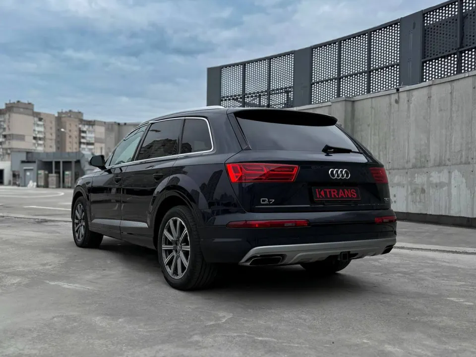 Audi Q7 Quattro 2017 из парка аренды KTRANS