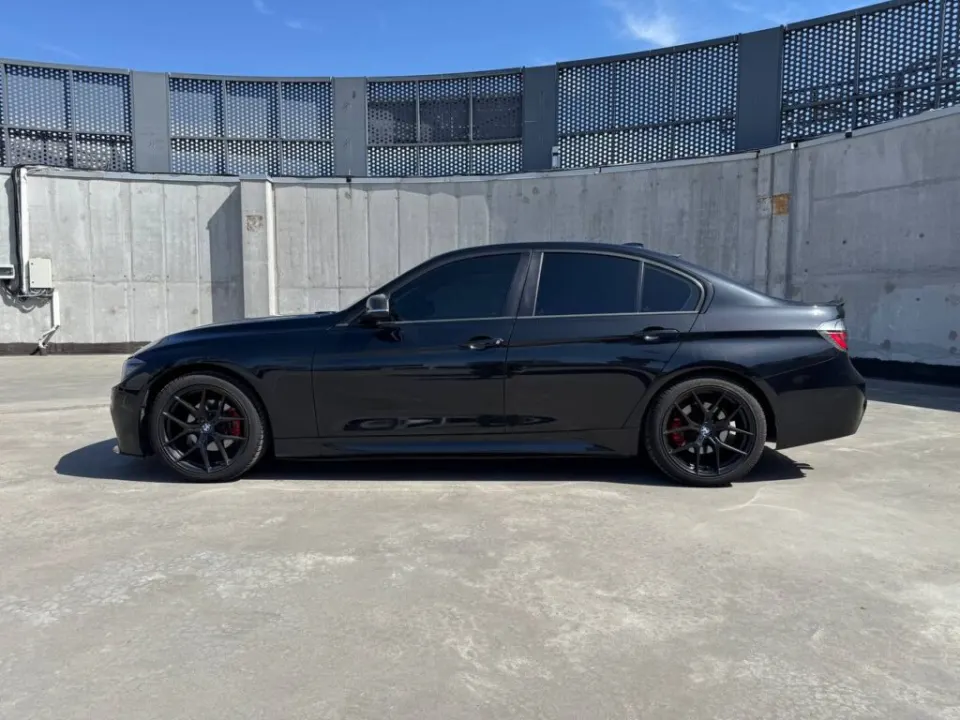 BMW 320d 2012 from the KTRANS rental fleet