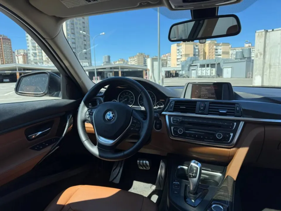 BMW 328i 2015 из парка аренды KTRANS