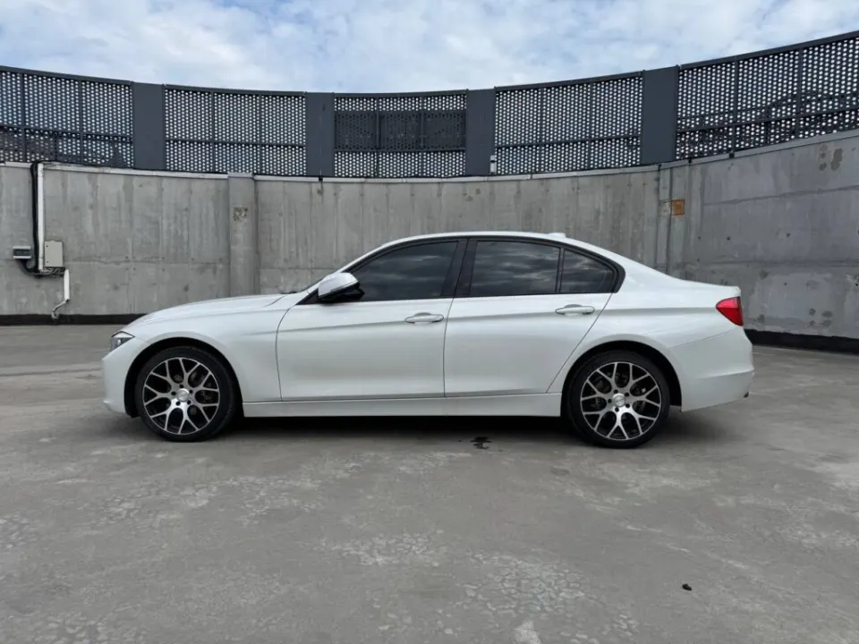 BMW 328i 2012 from the KTRANS rental fleet