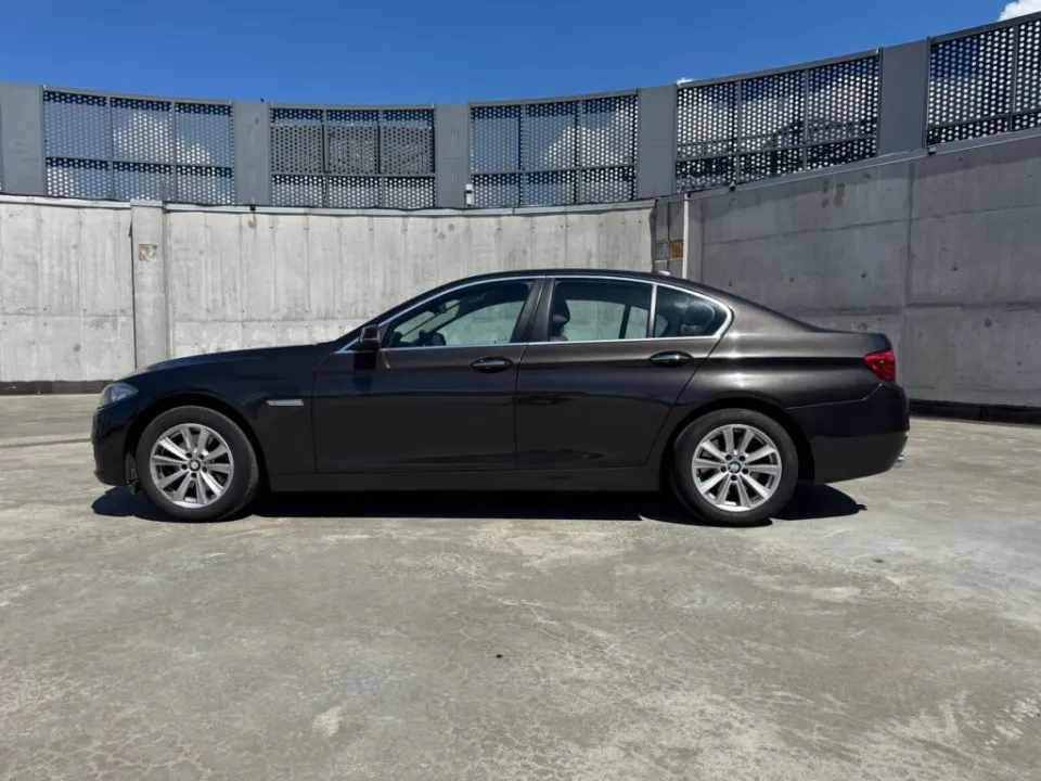 BMW 520 2016 from the KTRANS rental fleet