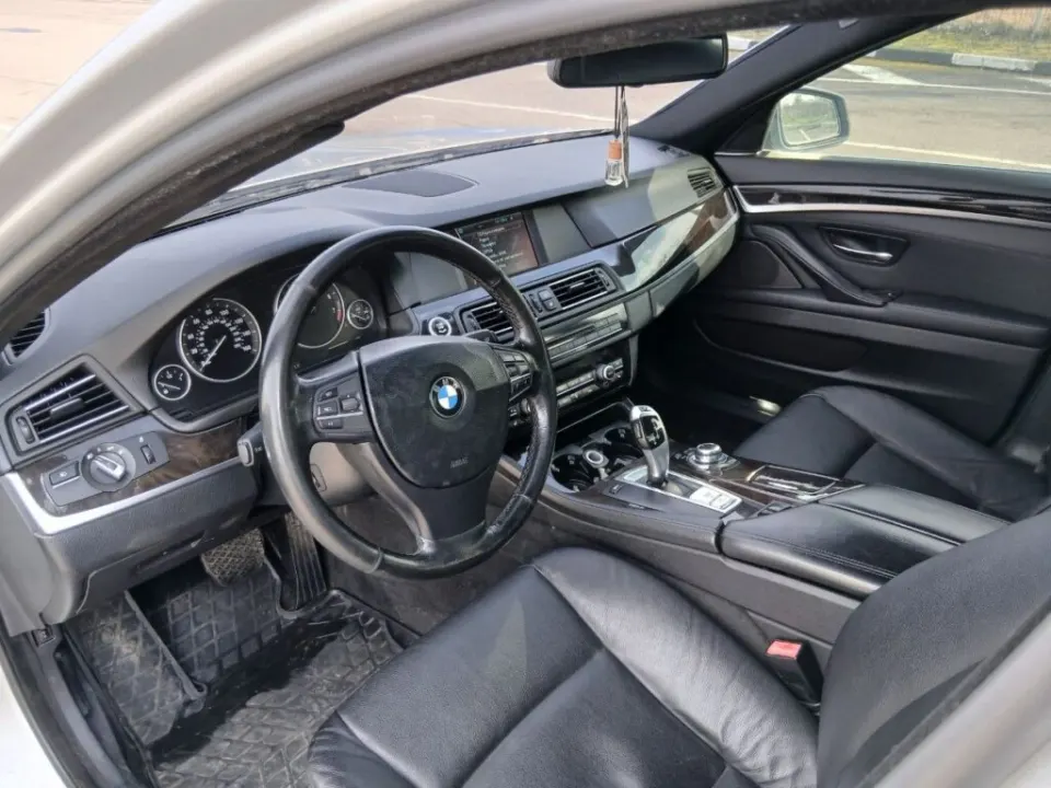 BMW 528 2010 из парка аренды KTRANS