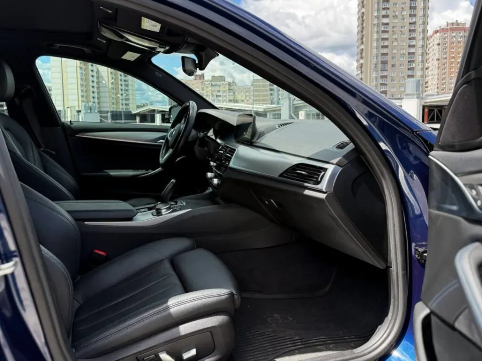 BMW 530i G30 2020 from the KTRANS rental fleet