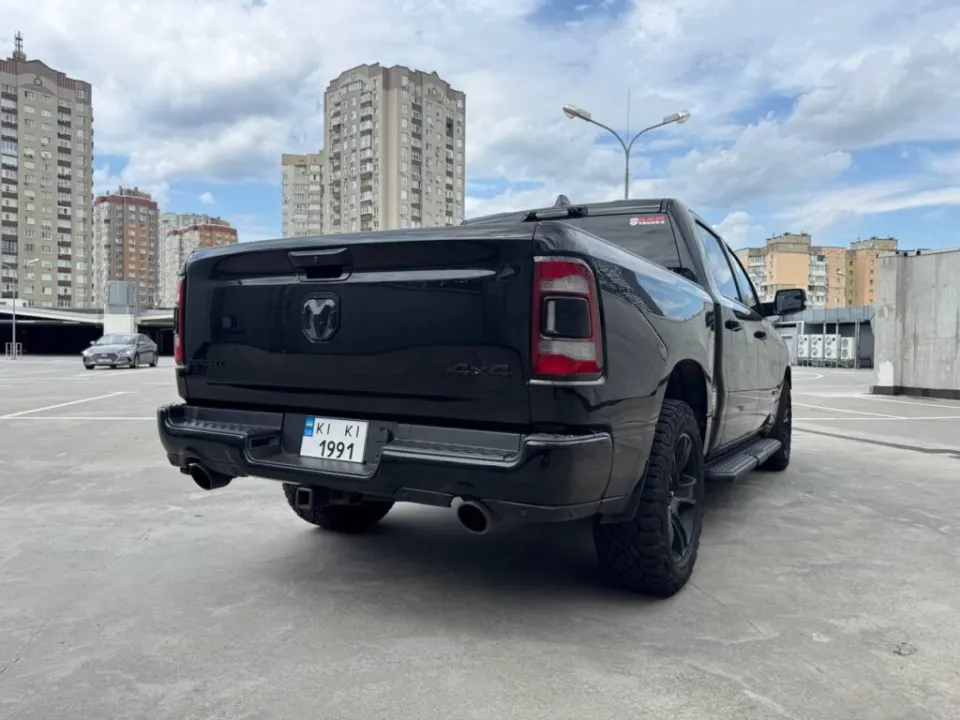 Dodge Ram 1500 2021 из парка аренды KTRANS