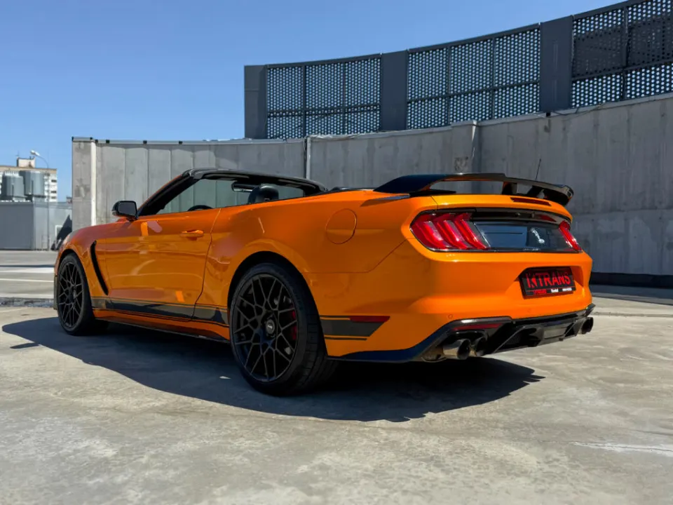 Ford Mustang Cabrio 2020 из парка аренды KTRANS