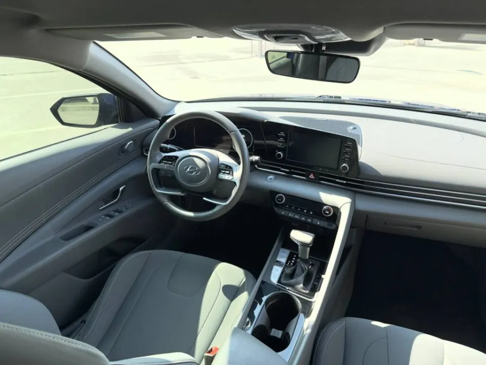 Hyundai Elantra 2021 из парка аренды KTRANS