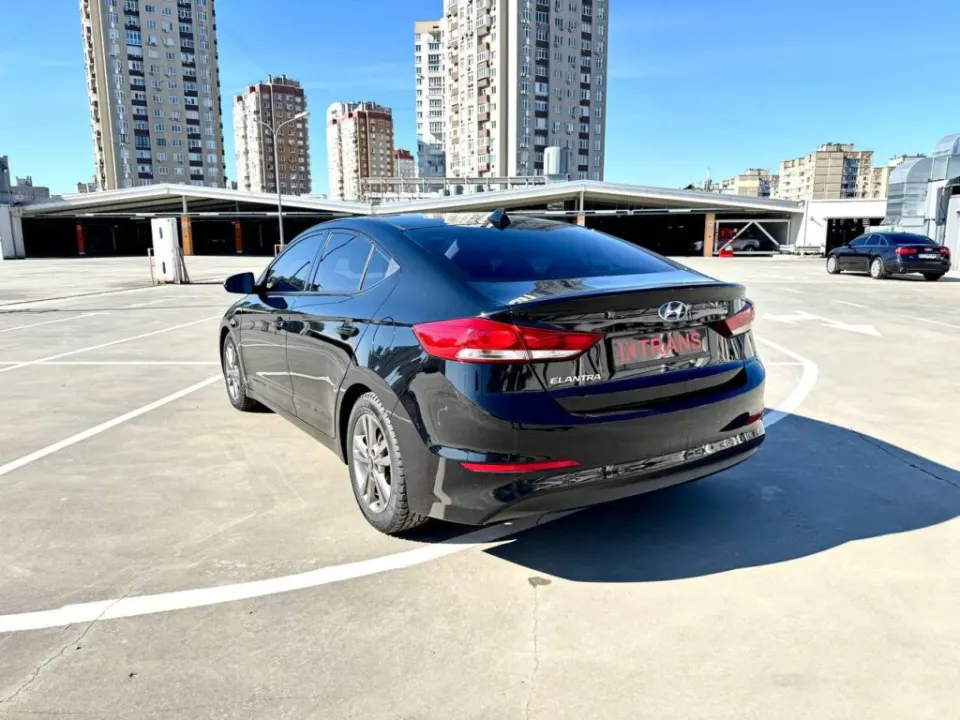 Hyundai Elantra 2018 из парка аренды KTRANS