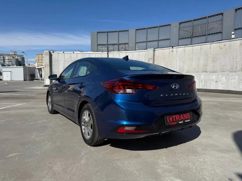 Hyundai Elantra 2018 из парка аренды KTRANS