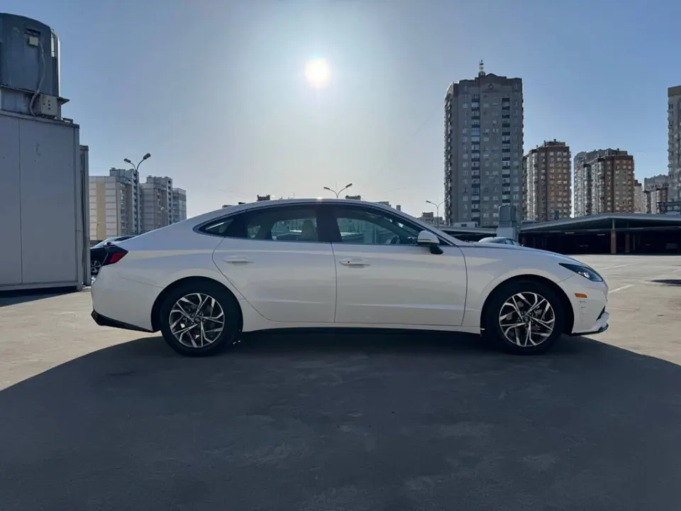 Hyundai Sonata 2021 из парка аренды KTRANS