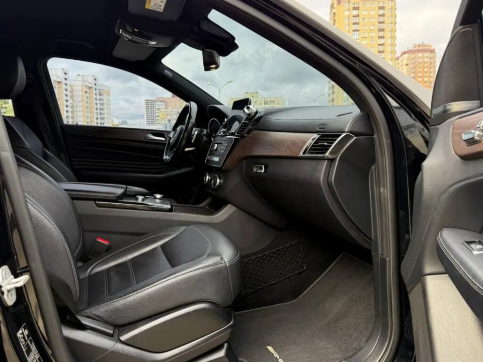 Mercedes-Benz GLE 43AMG 2017 from the KTRANS rental fleet