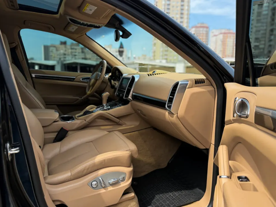 Porsche Cayenne 2013 from the KTRANS rental fleet