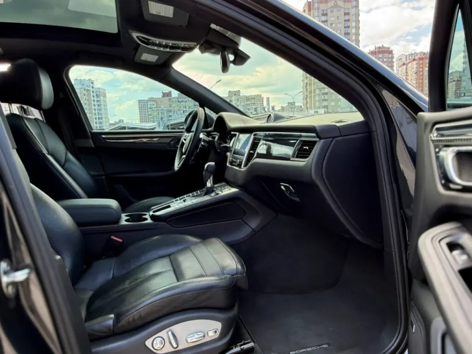 Porsche Macan 2017 из парка аренды KTRANS