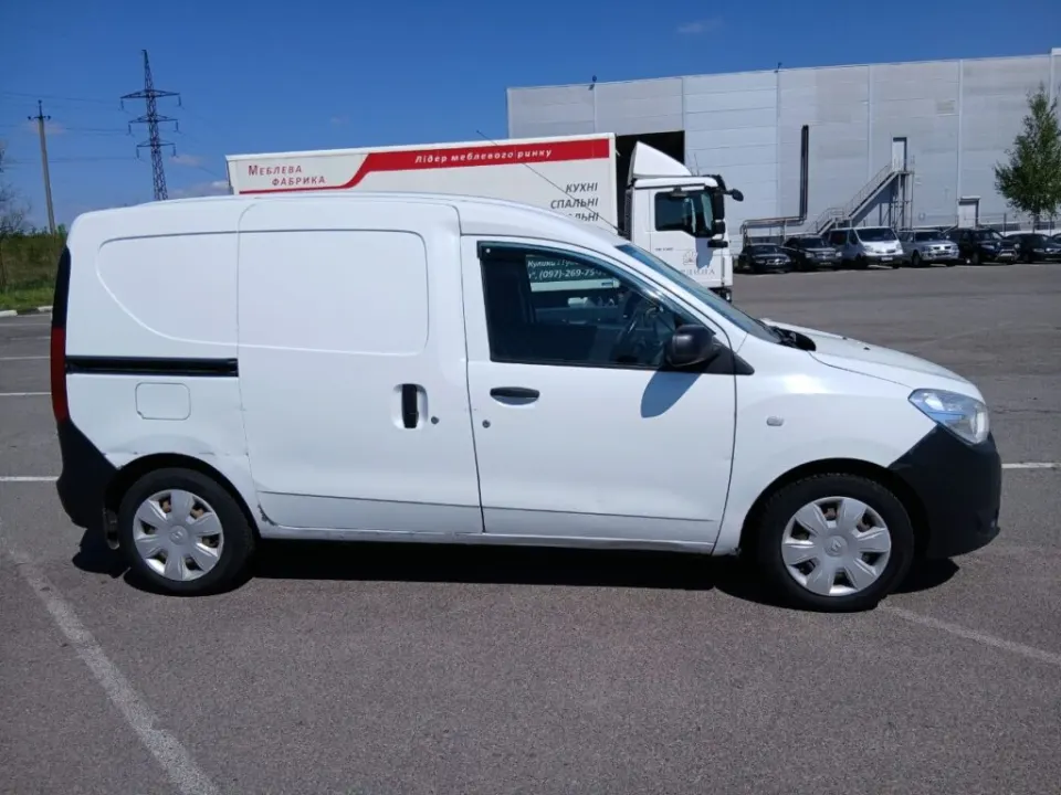 Renault Dokker 2016 from the KTRANS rental fleet