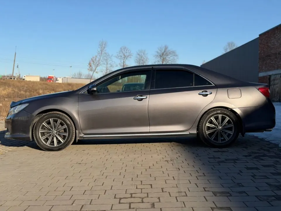 Toyota Camry 50 2012 из парка аренды KTRANS