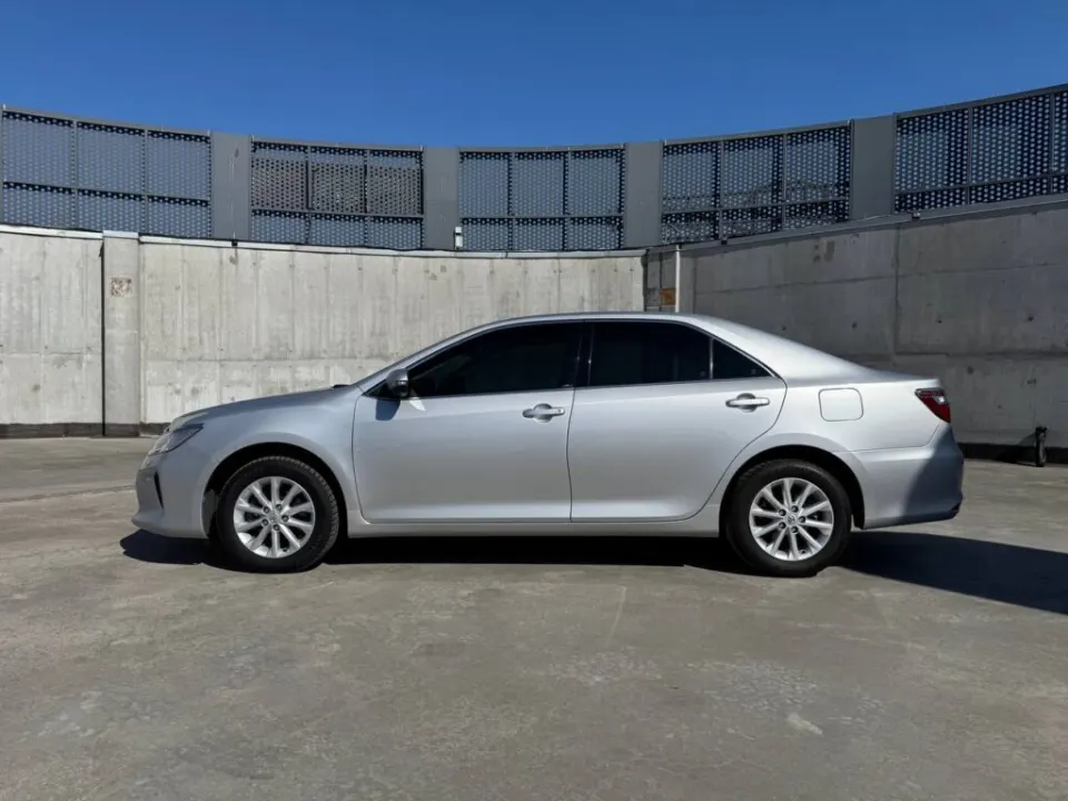 Toyota Camry 55 2017 из парка аренды KTRANS