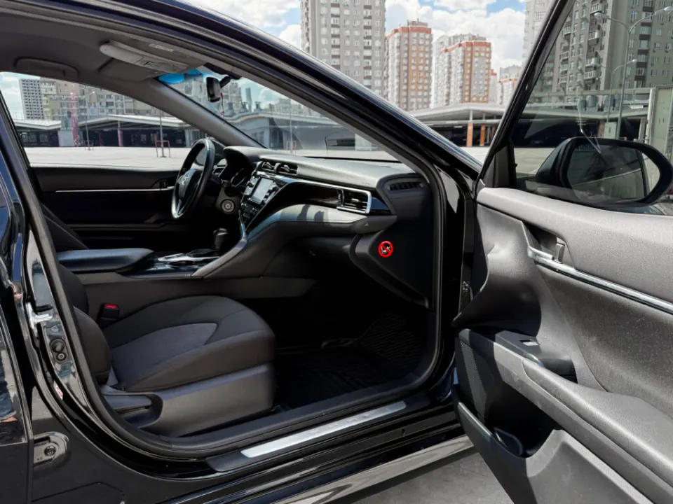 Toyota Camry 70 2019 из парка аренды KTRANS