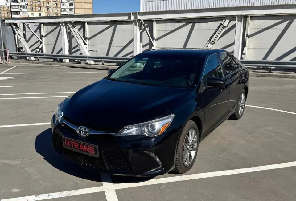 Toyota Camry 2017 из парка аренды KTRANS
