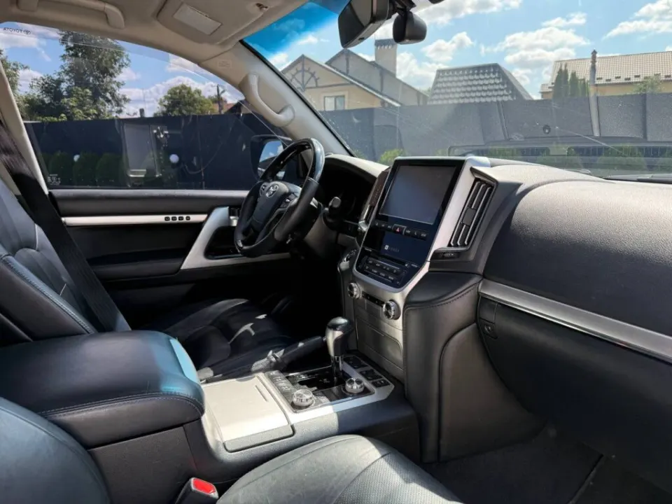 Toyota LC 200 2017 from the KTRANS rental fleet