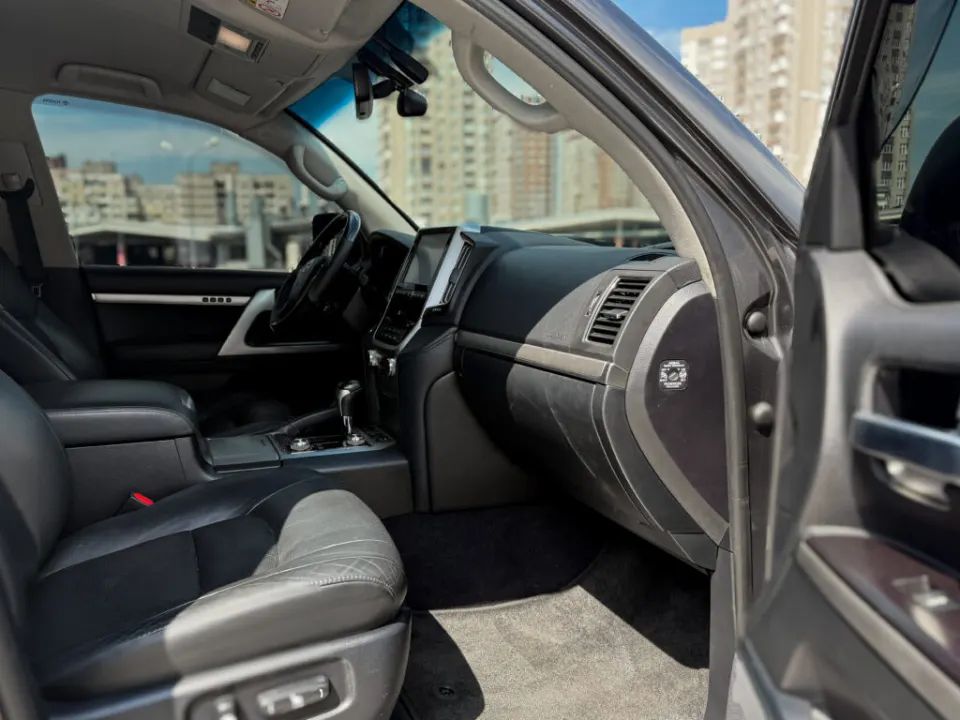 Toyota LC 200 2017 from the KTRANS rental fleet