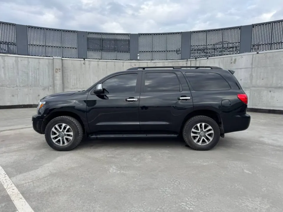 Toyota Sequoia 2017 из парка аренды KTRANS
