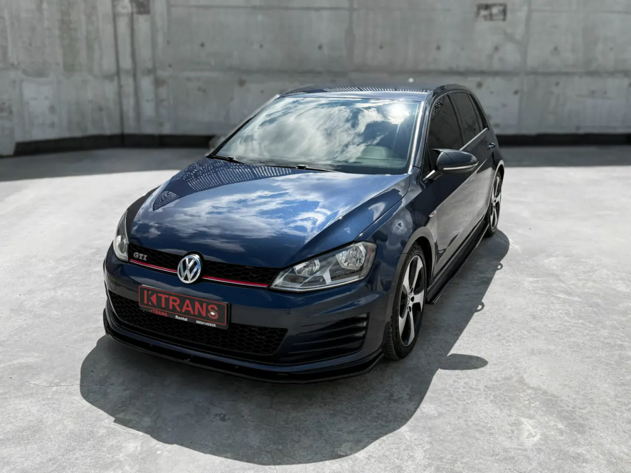 Volkswagen Golf GTI 2015 из парка аренды KTRANS