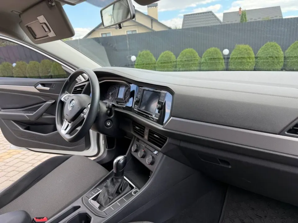 Volkswagen Jetta 2018 из парка аренды KTRANS