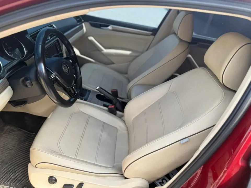 Volkswagen Passat 2016 из парка аренды KTRANS