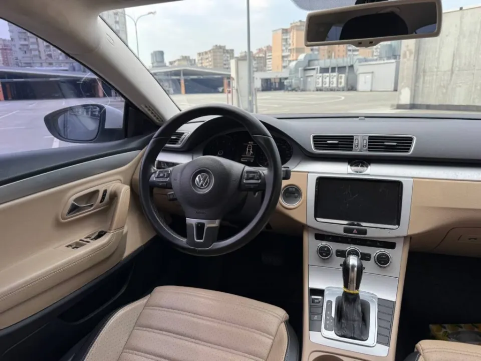 Volkswagen Passat CC 2012 из парка аренды KTRANS