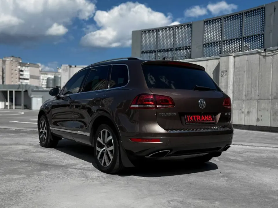 Volkswagen Touareg 2013 из парка аренды KTRANS