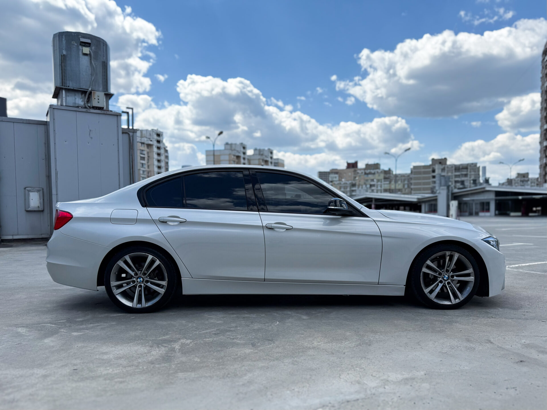 BMW 328i