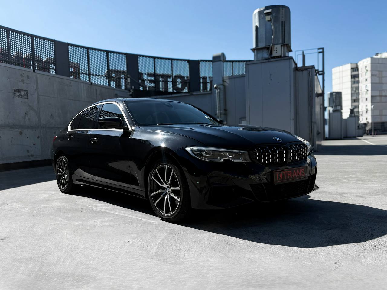 BMW 330i