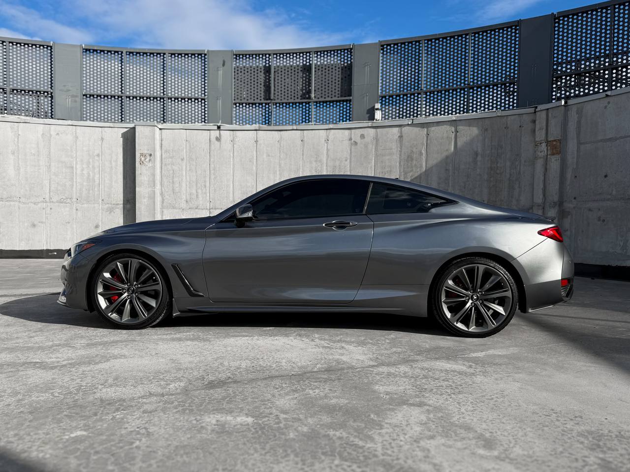 Infiniti Q60