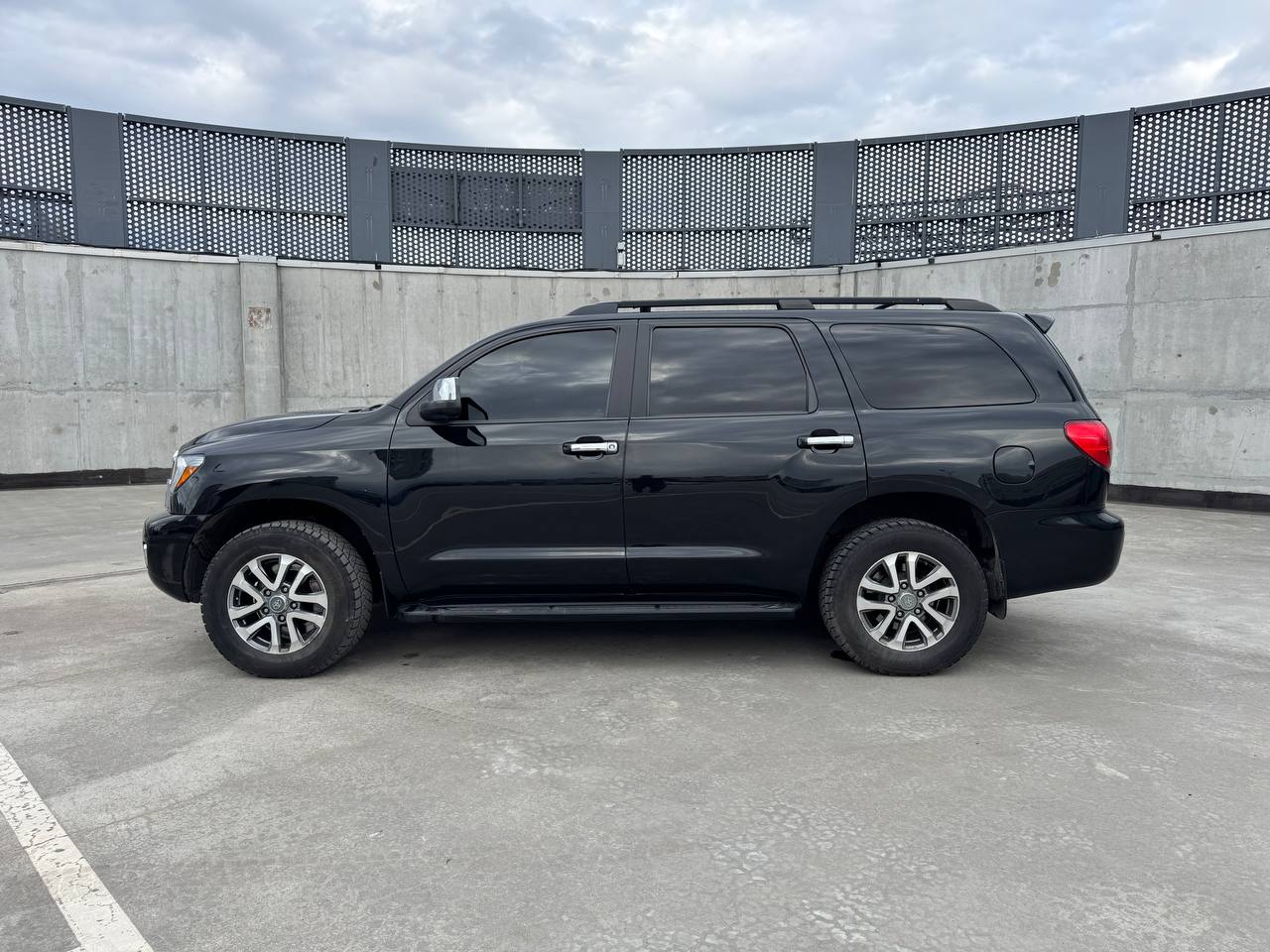Toyota Sequoia